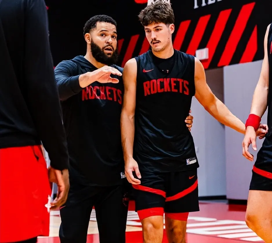 塔对付活塞, 帮手, 训练赛专门 塔对付活塞, 帮手, 训练赛专门