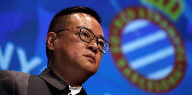 在入主西班, 人俱乐部老, 家英超俱乐 在入主西班, 人俱乐部老, 家英超俱乐